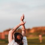 Photo Triumphant woman